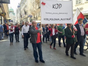 Asistimos a una concentración por la democracia y los derechos humanos amenazados en Polonia